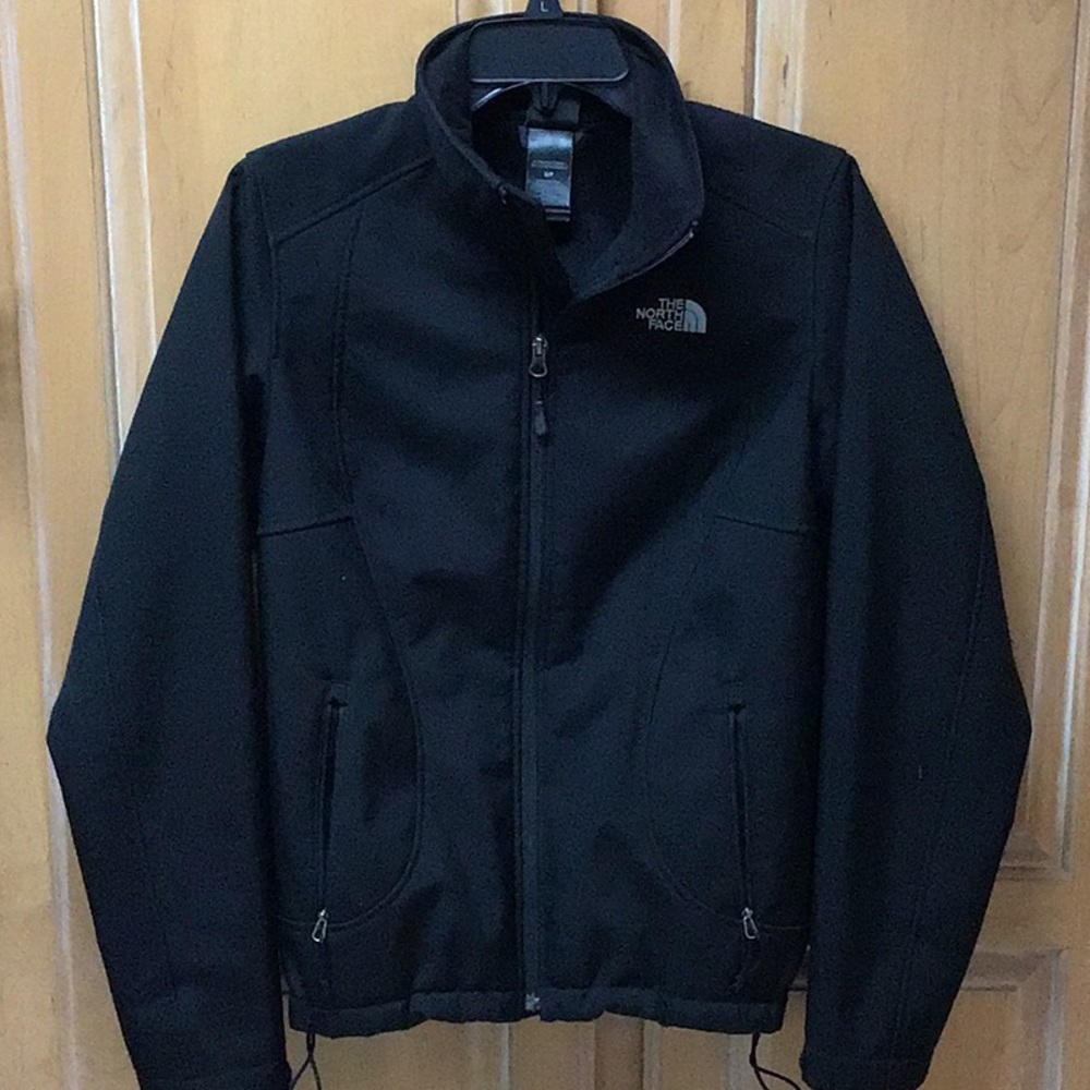 The North Face Women’s black soft shell jacket
